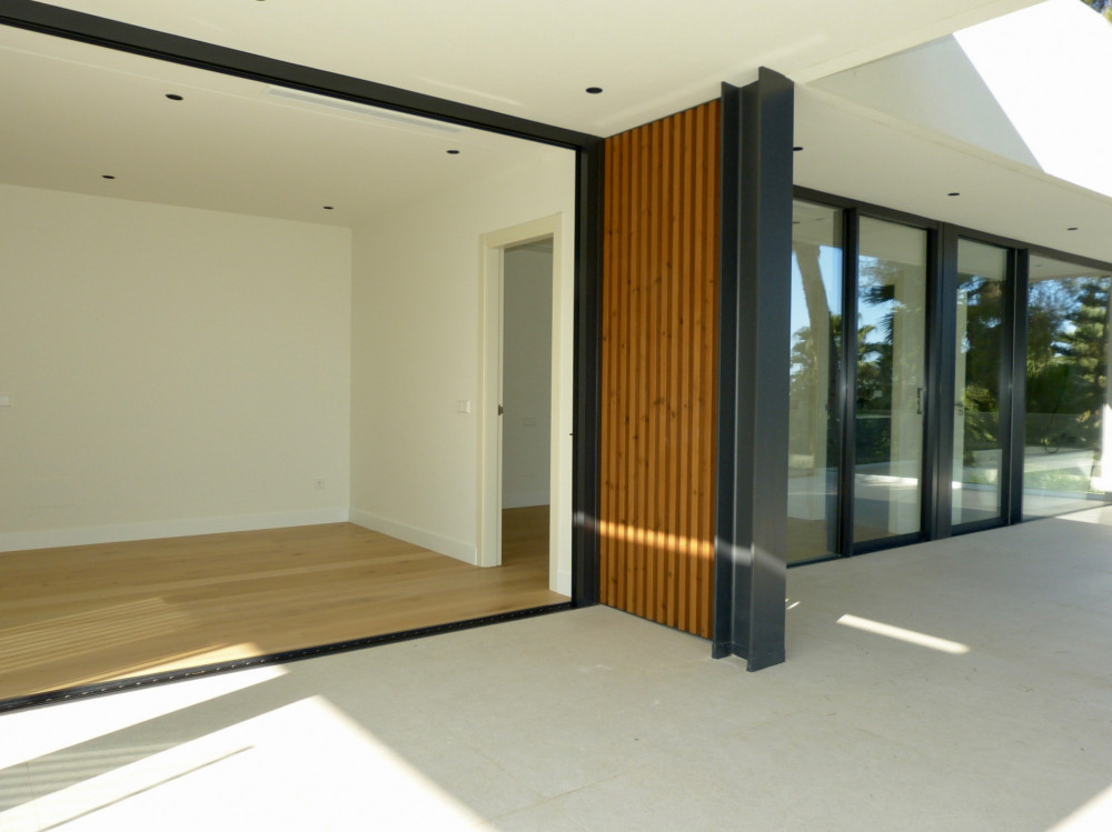 Brand new 4 bedroom villa - superb condition - private pool &amp; gardens -... Image 15