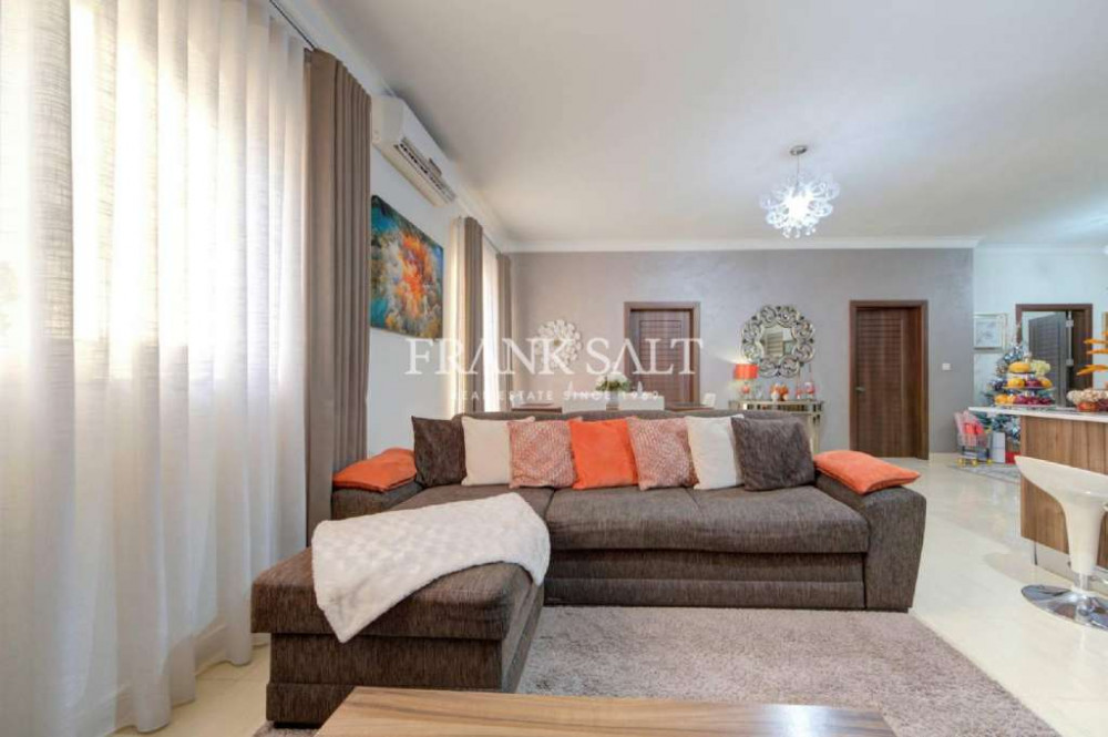 Paola, Furnished Apartment Image 3