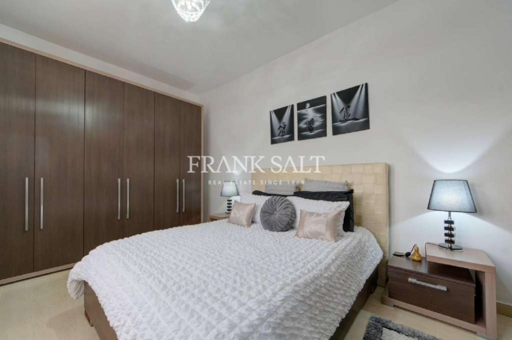 Paola, Furnished Apartment Image 10