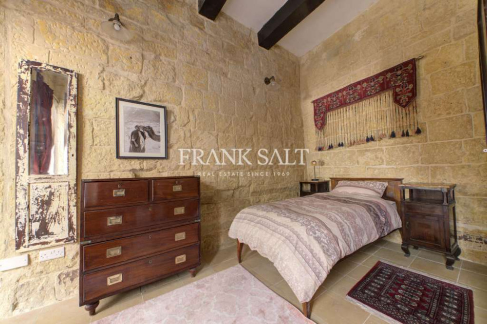 Cospicua, Furnished House of Character Image 10