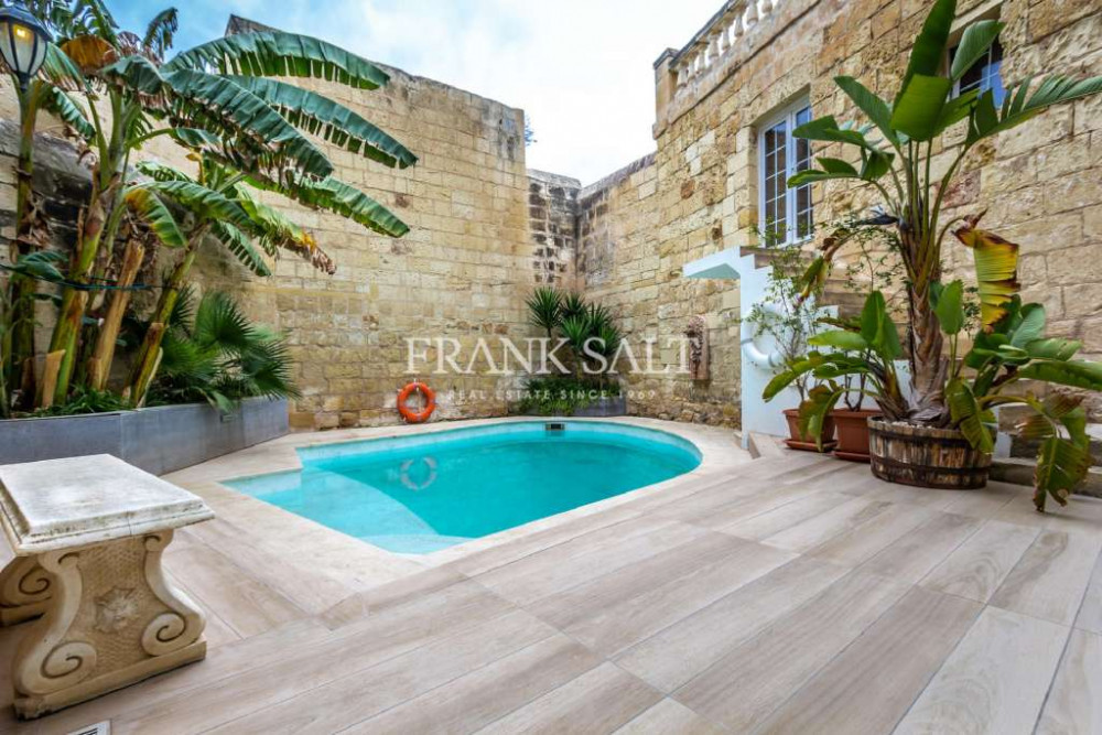 Naxxar, Furnished House of Character