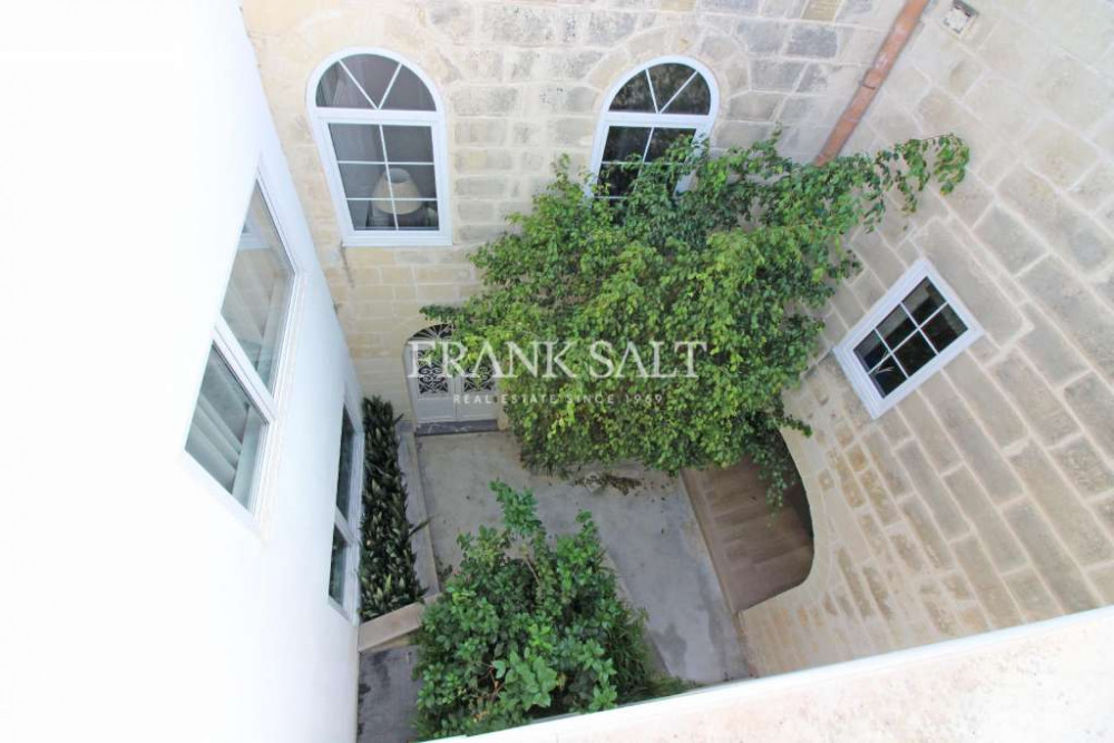 Naxxar, Furnished House of Character Image 2