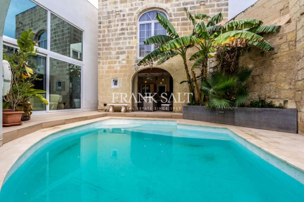 Naxxar, Furnished House of Character Image 5