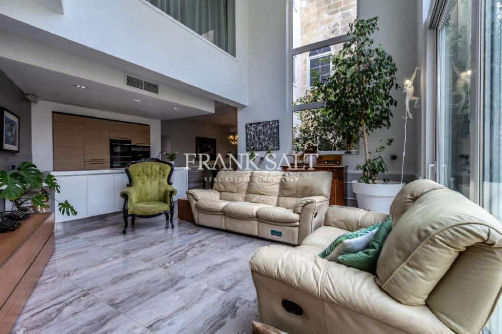 Naxxar, Furnished House of Character Image 8