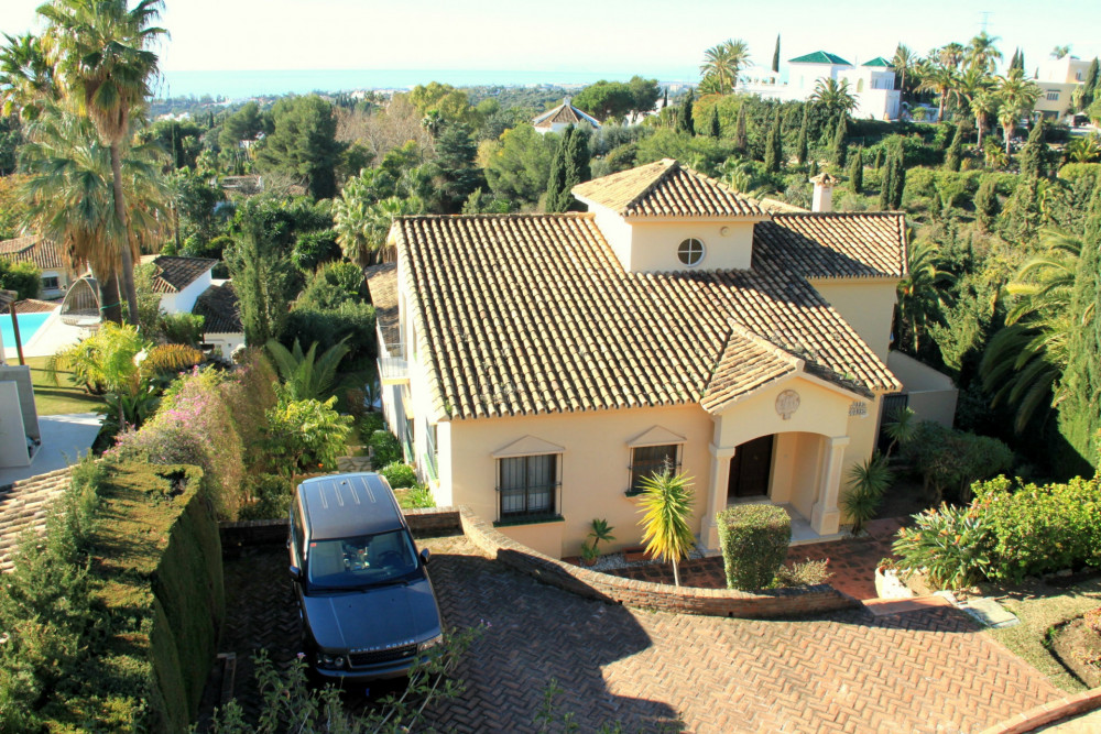 Villa with sea view, Golden Mile, Marbella Hill Club, for sale Image 2