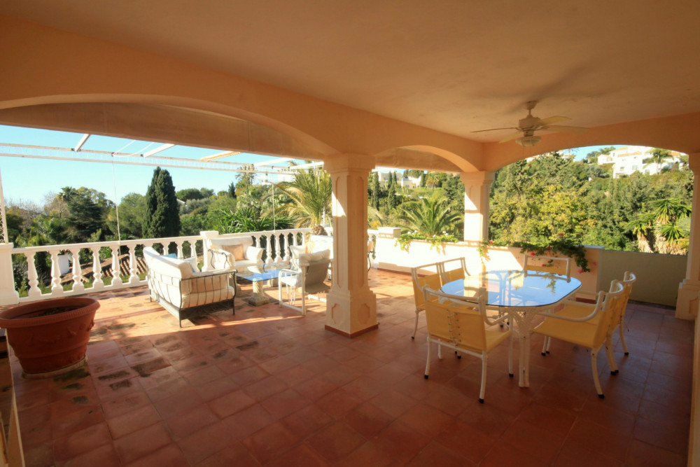 Villa with sea view, Golden Mile, Marbella Hill Club, for sale Image 5