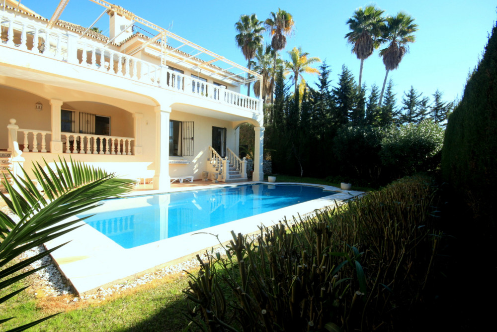 Villa with sea view, Golden Mile, Marbella Hill Club, for sale Image 17