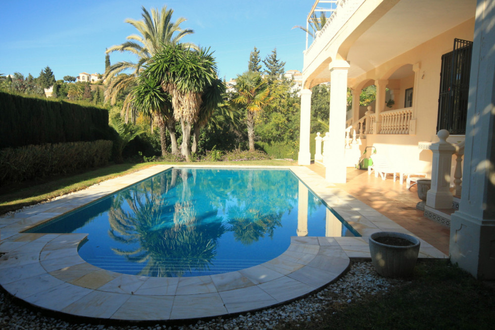 Villa with sea view, Golden Mile, Marbella Hill Club, for sale Image 19
