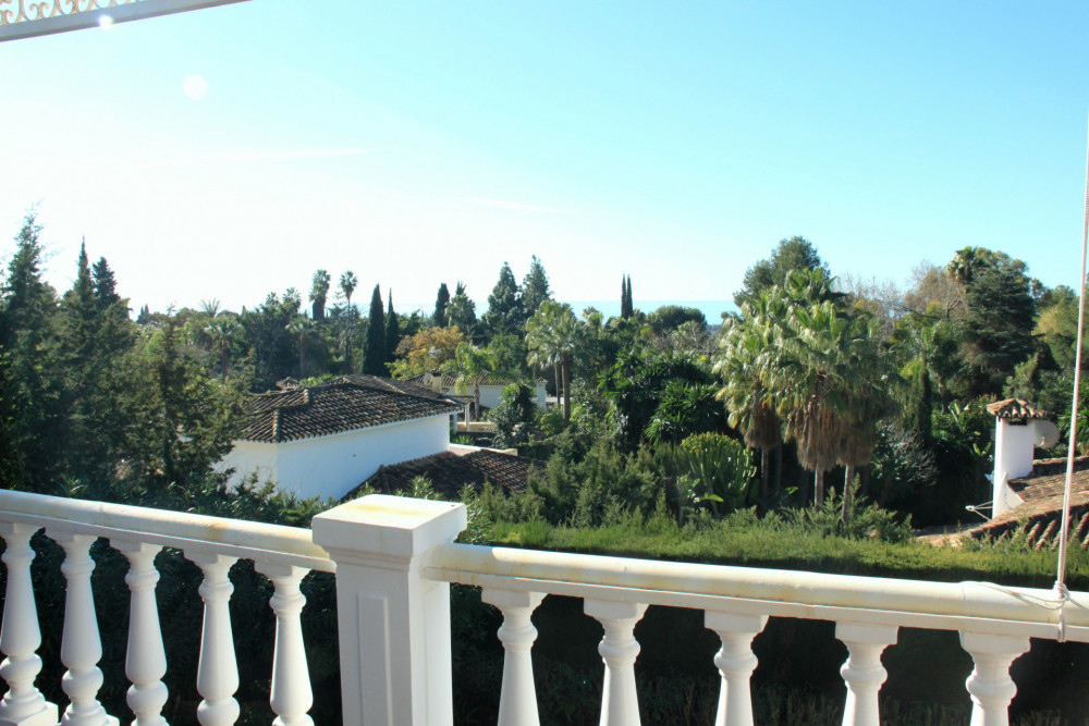 Villa with sea view, Golden Mile, Marbella Hill Club, for sale Image 27