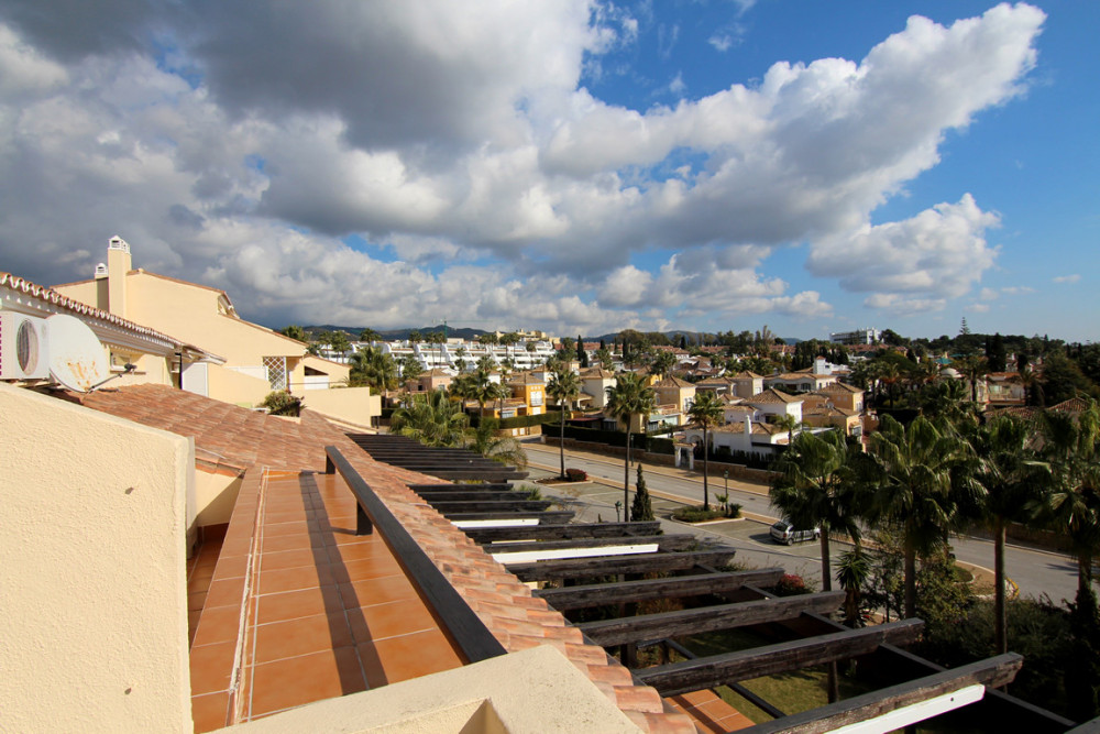 Spectacular Duplex-Penthouse in Bahía de Marbella Image 15