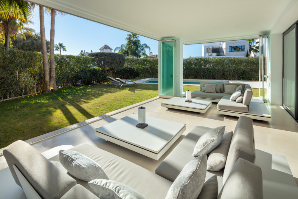 Modern villa located in a prestigious residential area within the Golden Mile... Image 22