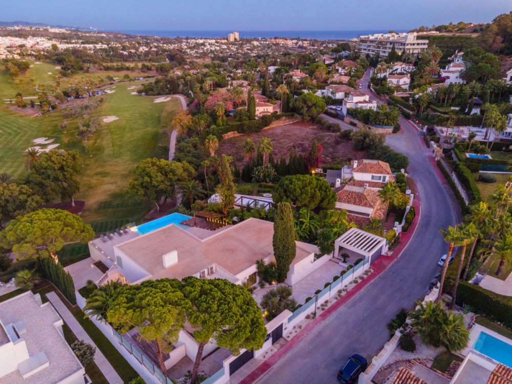 Beautiful frontline golf villa situated in the heart of the Golf Valley Image 14