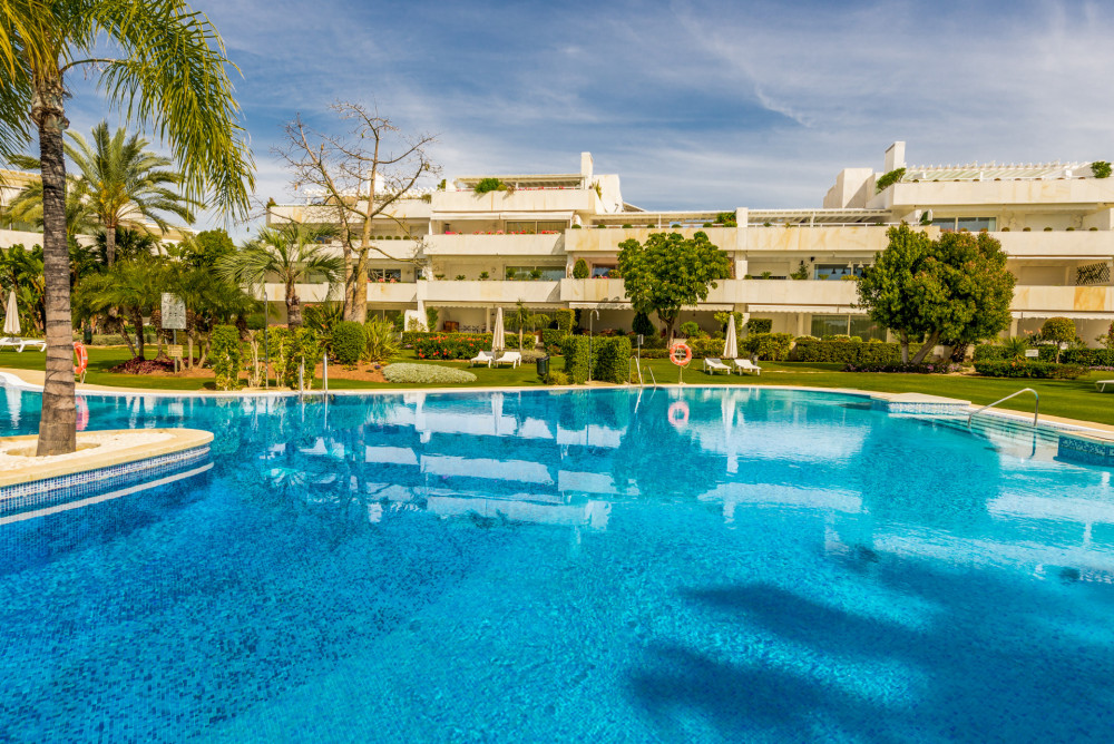Apartment for sale in Nueva Andalucia, Marbella Image 1