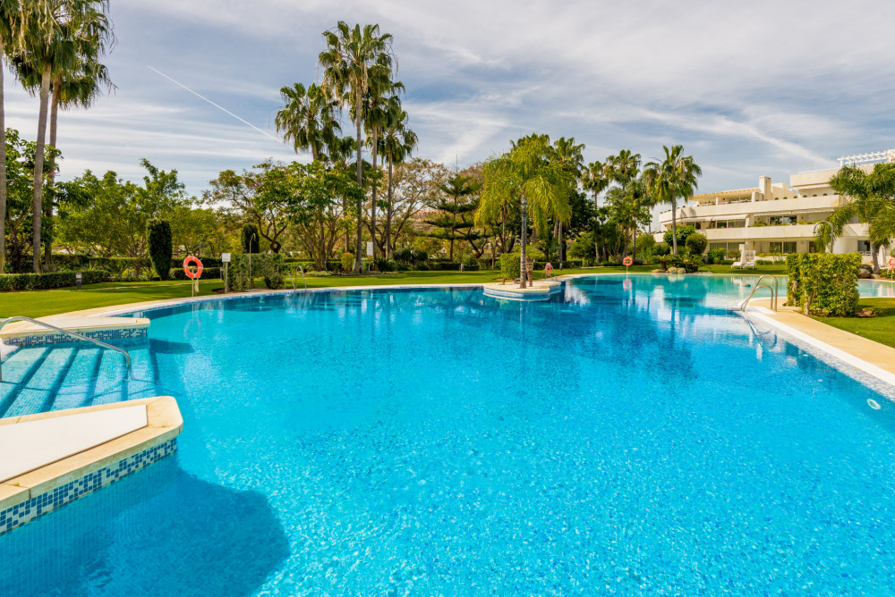 Apartment for sale in Nueva Andalucia, Marbella Image 4