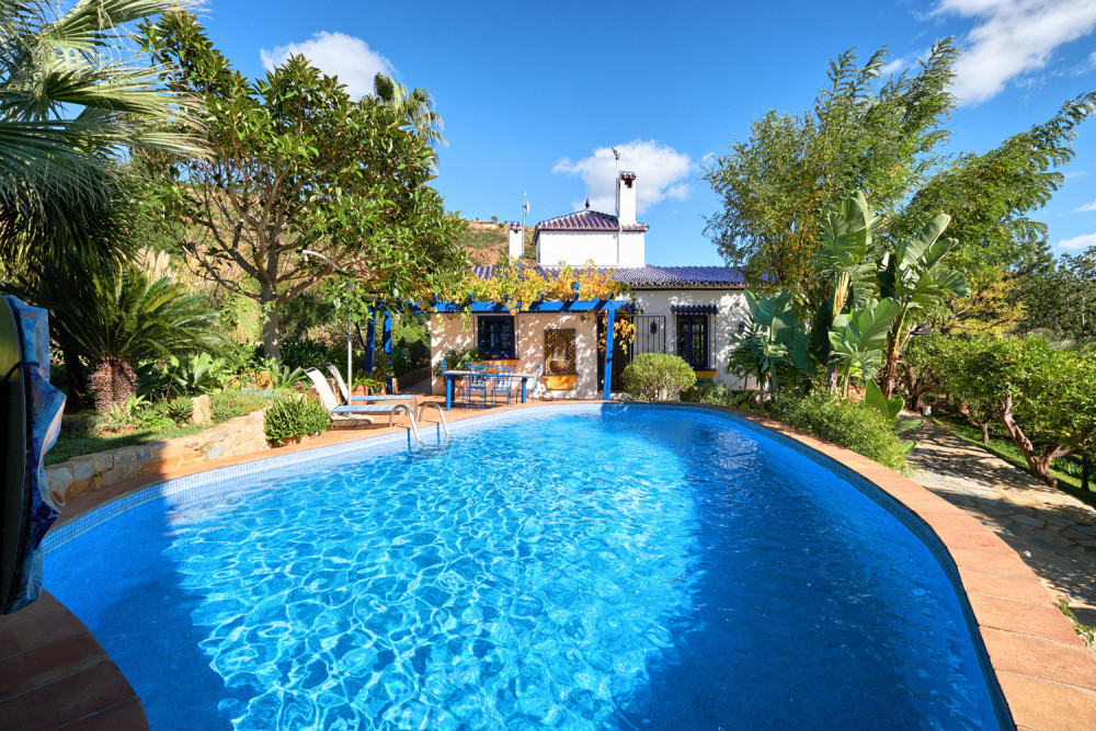 Unique finca with pool in a private and tranquil setting Image 1