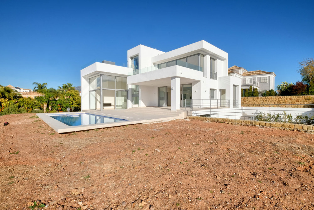 New built quality villa in Benahavis Image 4