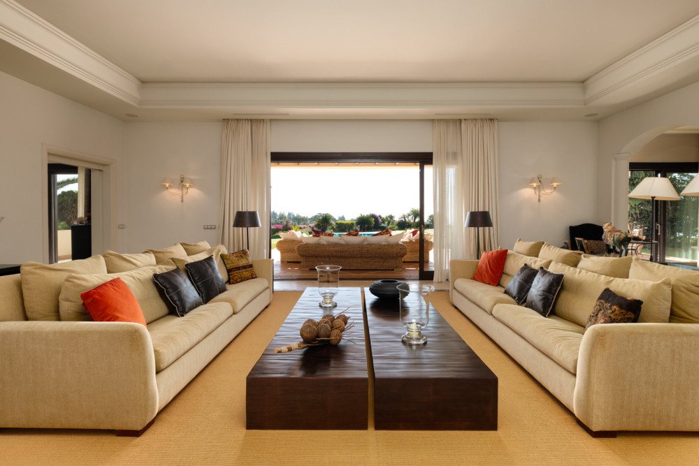 A top quality villa set in Marbella Hill Club. Image 28