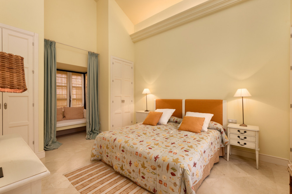 A top quality villa set in Marbella Hill Club. Image 37