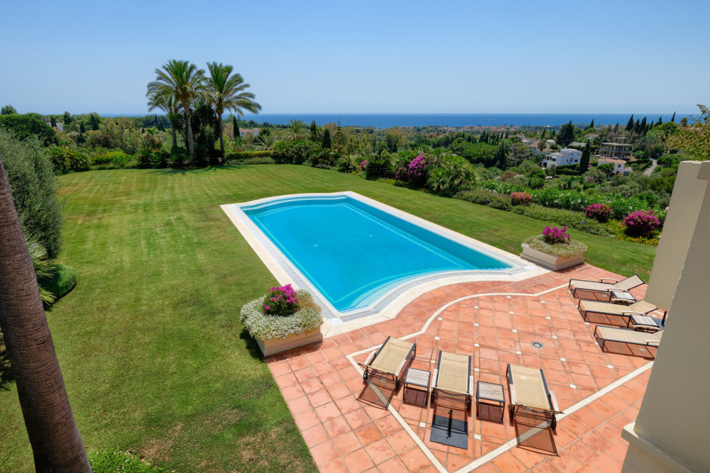 Traditional villa with spectacular views over the coast. Image 7