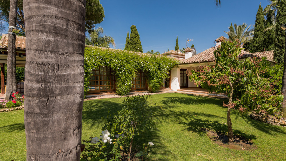 Villa in the heart of the Golf Valley in Nueva Andalucía, Image 4