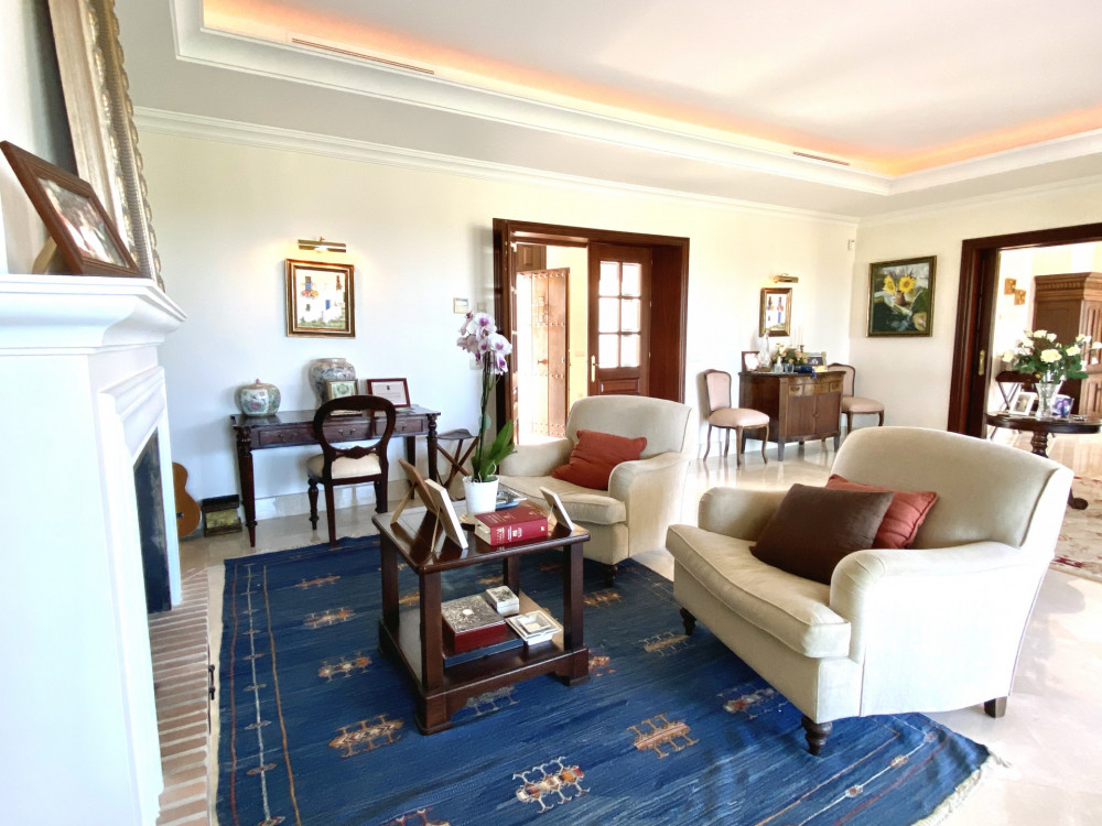 Luxurious villa for sale in Marbella Club Golf Resort, Benahavis Image 5