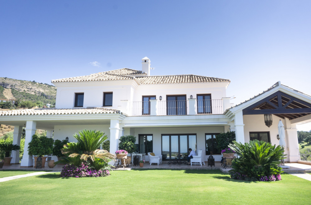 Luxurious villa for sale in Marbella Club Golf Resort, Benahavis Image 10