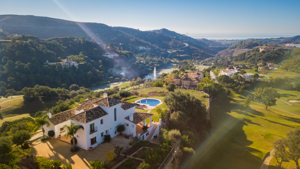 Luxurious villa for sale in Marbella Club Golf Resort, Benahavis Image 33