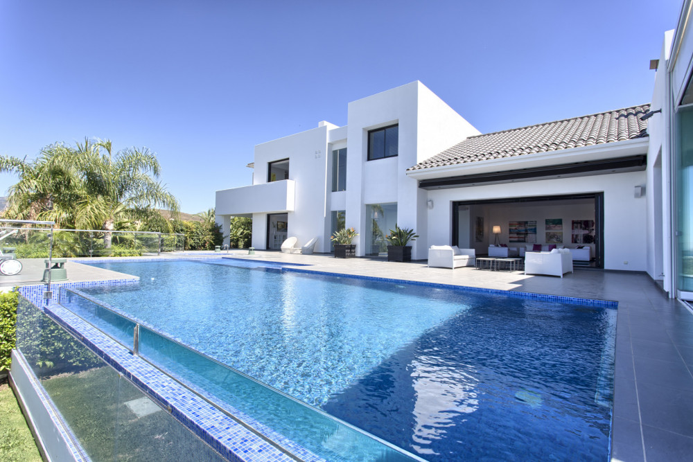 Spectacular villa in Los Flamingos Golf Resort, Benahavis. Image 26