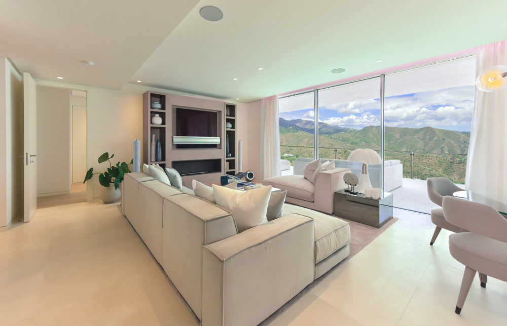 STRIKING CONTEMPORARY 3 BEDROOM APARTMENT WITH STUNNING VIEWS, OJEN MARBELLA Image 4