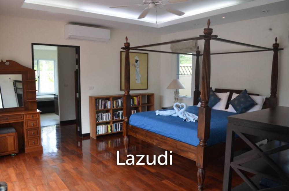 Luxury Balinese style 4 Bedroom Villa Image 21