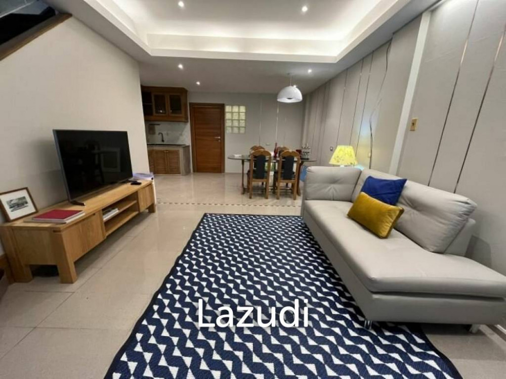3 Bedrooms 3 Bathrooms Townhouse for Sale Image 1