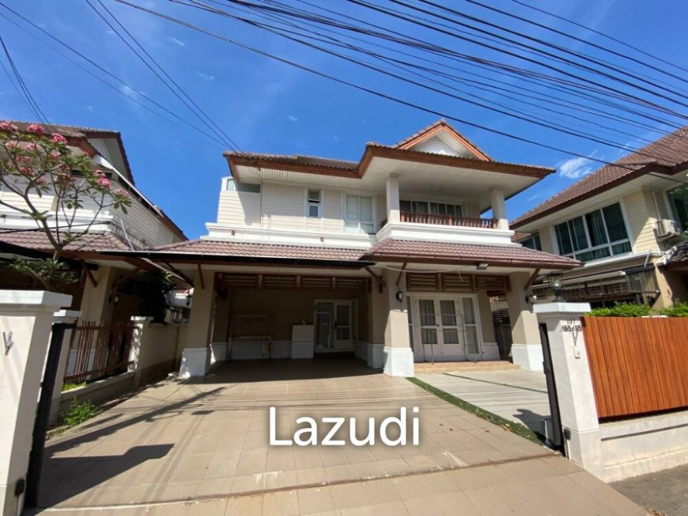 Detached House For Sale in Chok Chai 4